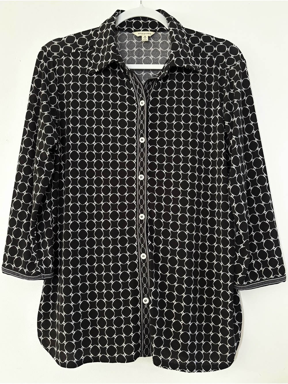 Max Studio Black & White Circle-Print Button Down Shirt